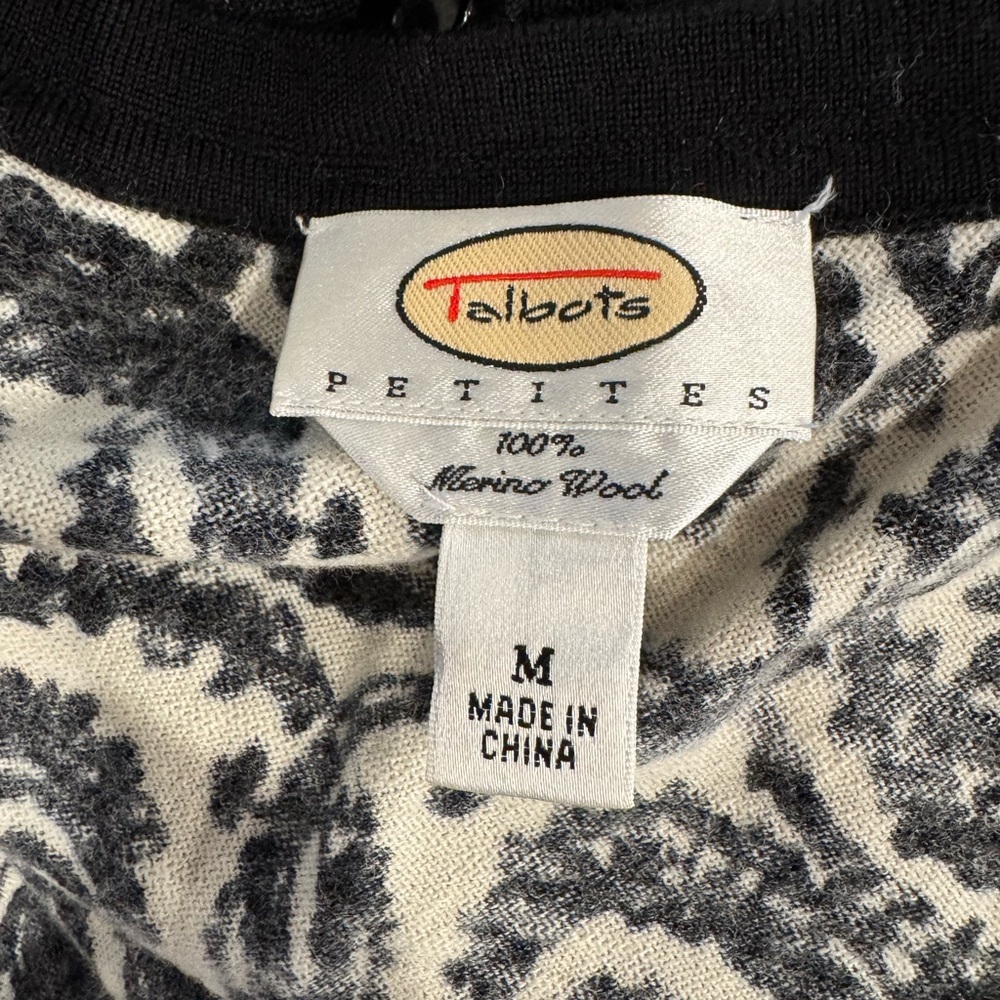 Talbots 100% Merlin Wool Sweater Size Medium - Picture 2 of 2